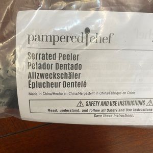 Pampered Chef serrated peeler